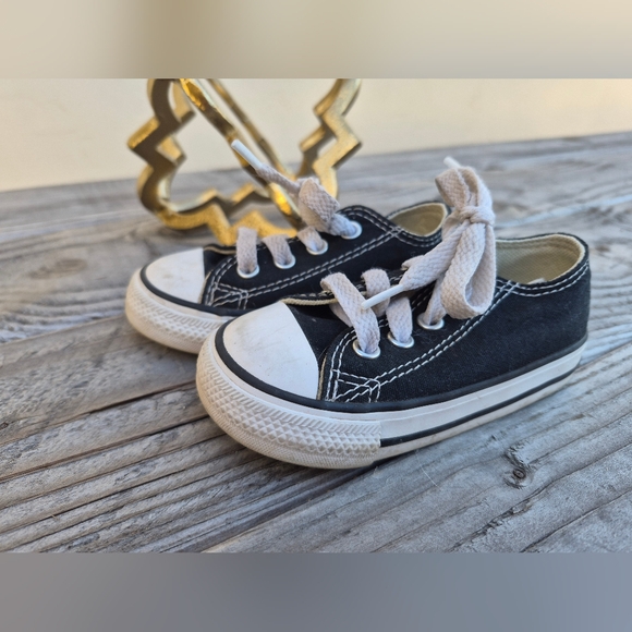 Converse All Stars Other - CONVERSE ALL STARS TODDLERS SIZE 5 SNEAKERS